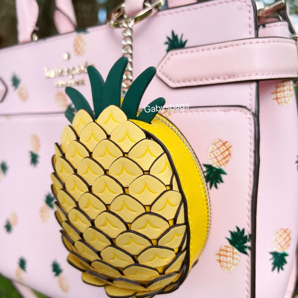 Kate Spade Colada Pineapple Novelty Coin Purse Wallet Keychain Limited Edition - Picture 5 of 6